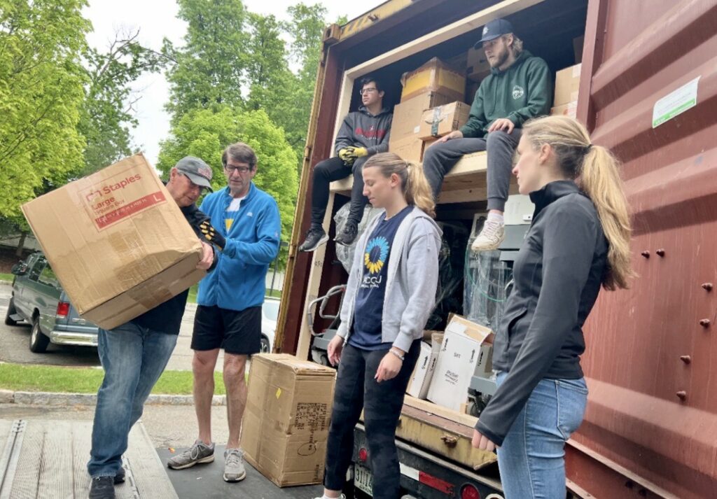 Ukrainian American Cultural Center of New Jersey, Dignitas Ukraine