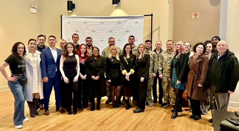 Fighting for the Future, Dignitas Ukraine